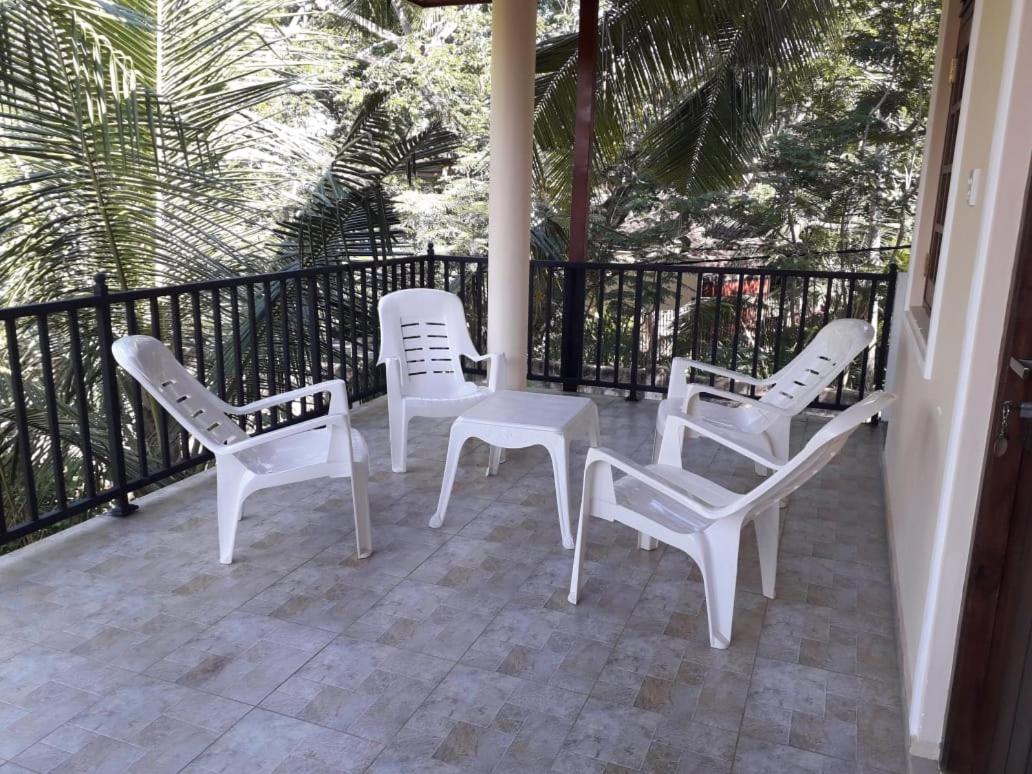 Blue Point Rest Hotel Tangalle Bagian luar foto