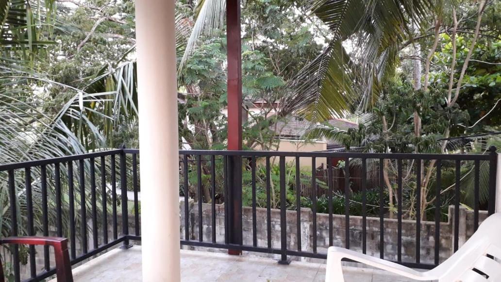 Blue Point Rest Hotel Tangalle Bagian luar foto