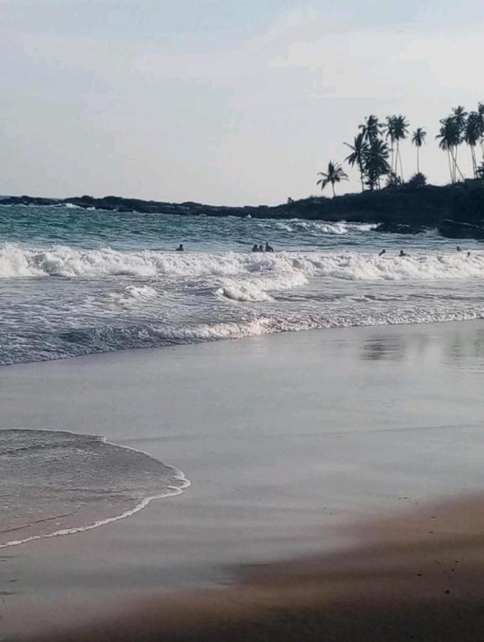 Blue Point Rest Hotel Tangalle Bagian luar foto
